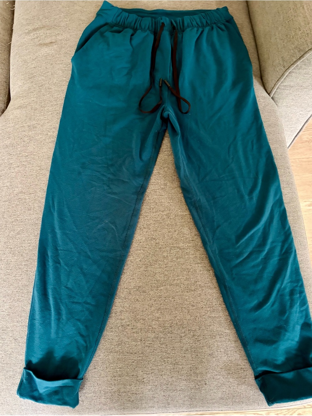 lululemon athletica dark Teal Jogger Pants no tag but lulu symbol on leg
